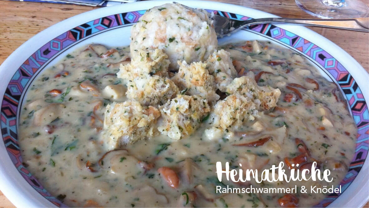 Heimatküche – Rahmschwammerl mit Semmelknödel